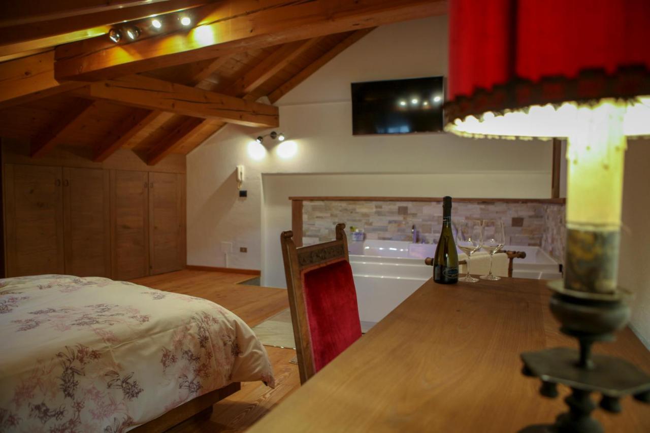 Maison Bordon - Le Petit Chateau นุส ภายนอก รูปภาพ